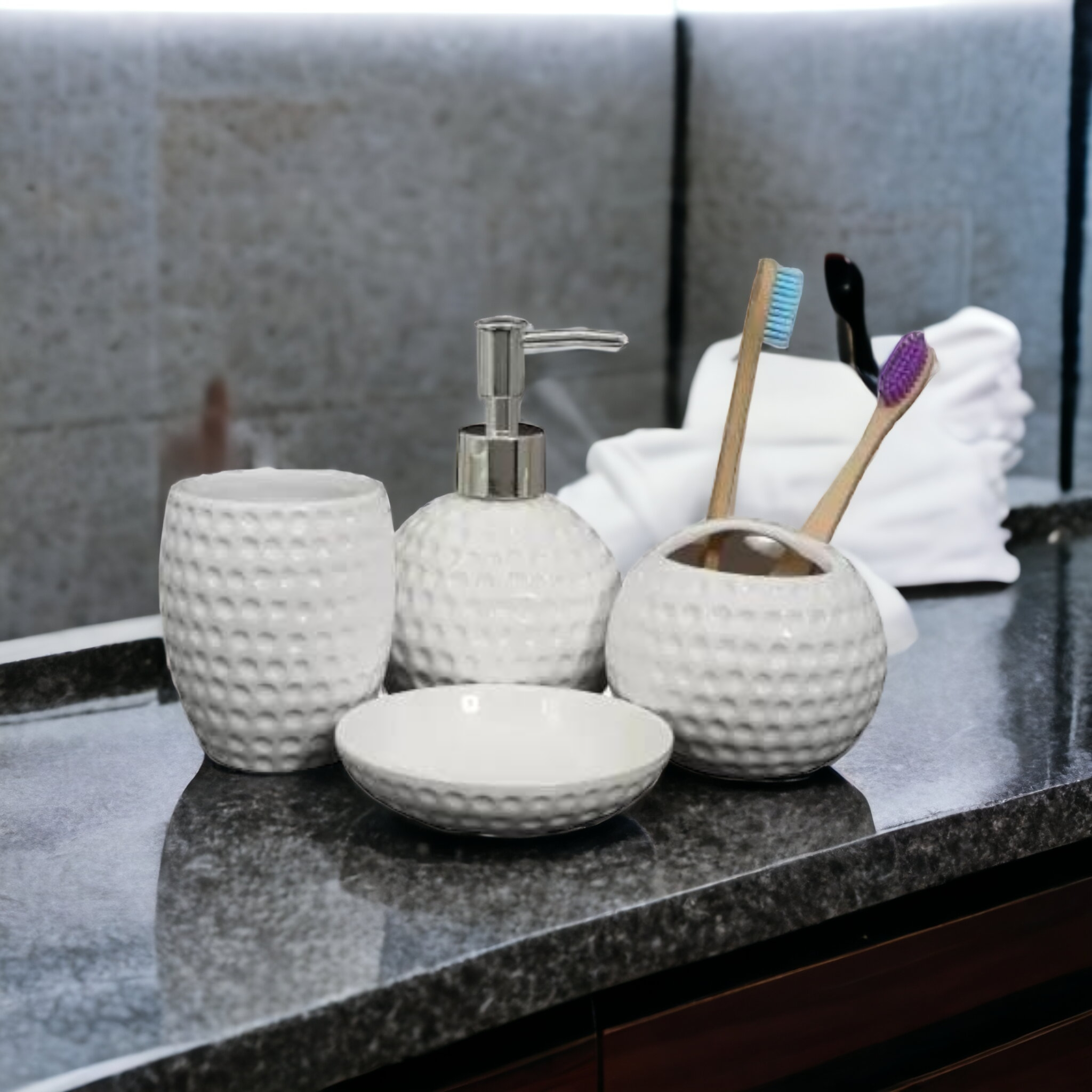 Round Design Bathroom Accessories Set Ceramic in Maharashtra, Tamil Nadu, Kerala, Uttar Pradesh